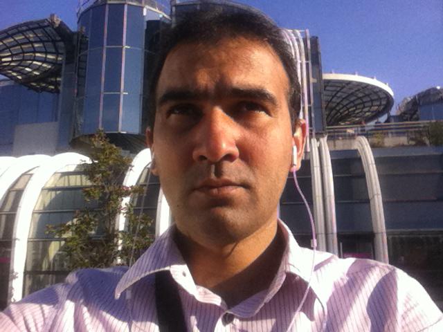 awais