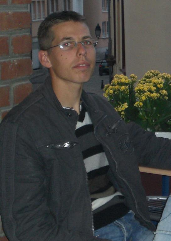 Nicolass26