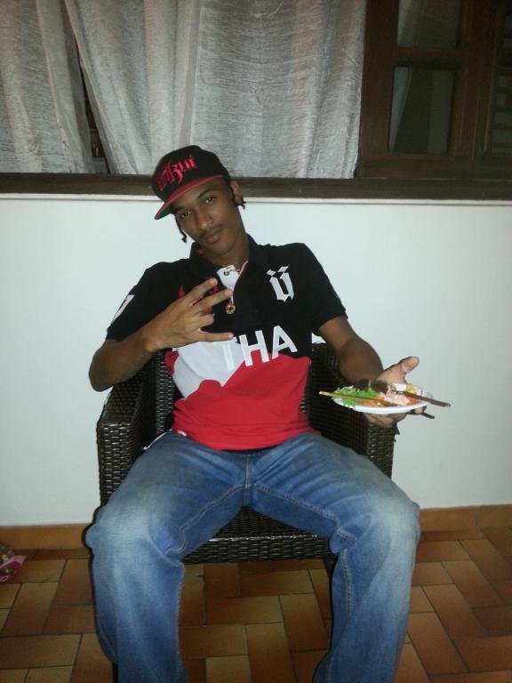 larouge