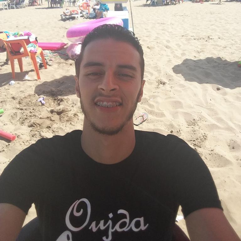 Hicham052