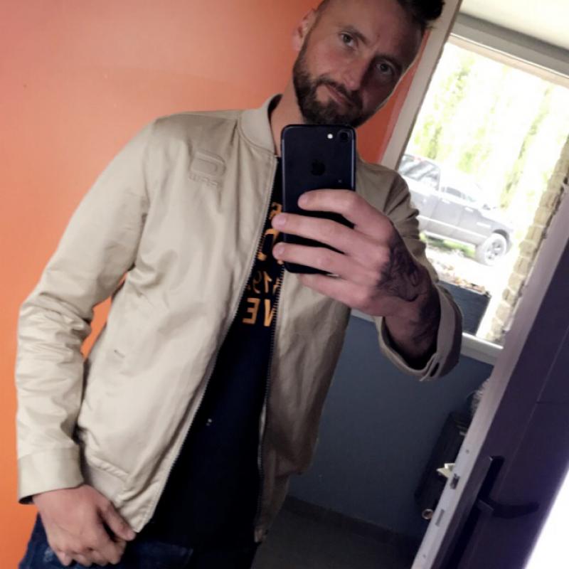 Axel33