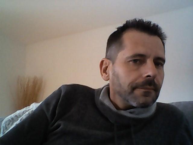 fred1977025
