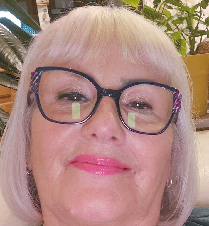 Julia83