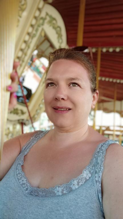 Stefany-35