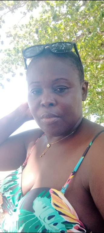 yvette4