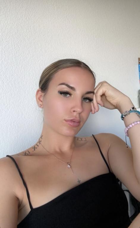 Julie6729